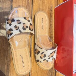 Pierre Dumas Women's Tan and Black Sandals